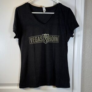Vegas Golden Knights VGK Hockey Gray V-Neck Shirt Size Large EUC #5880